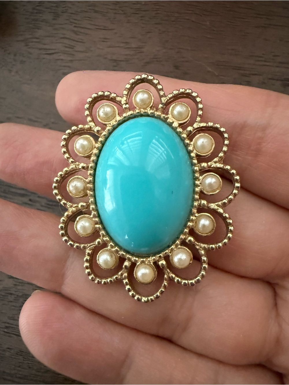 Sarah Coventry Faux Turquoise and Pearl Gold Tone Brooch Signed